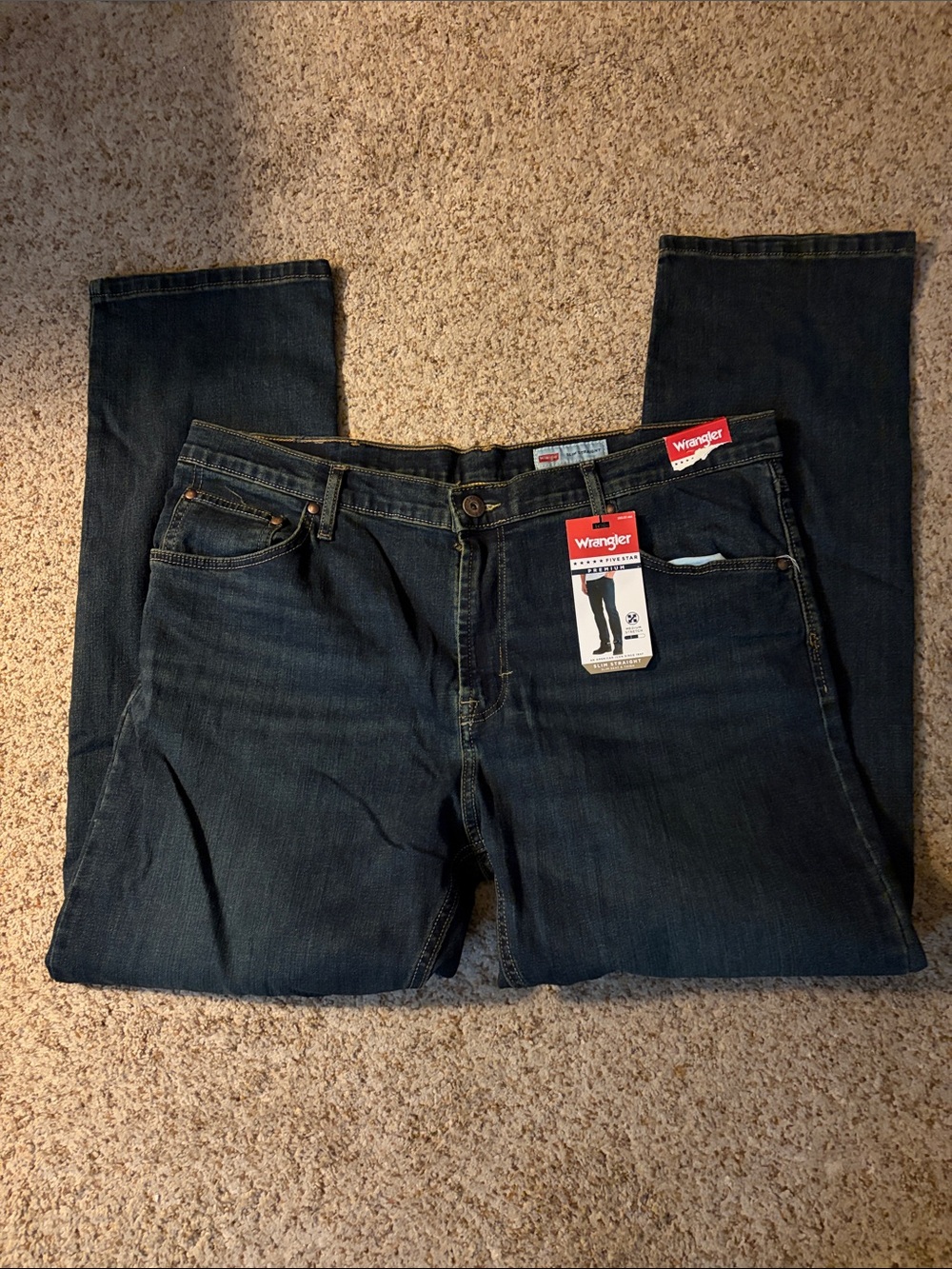 Wrangler Men’s Indigo Straight Leg Jeans NWT size 38 x 30